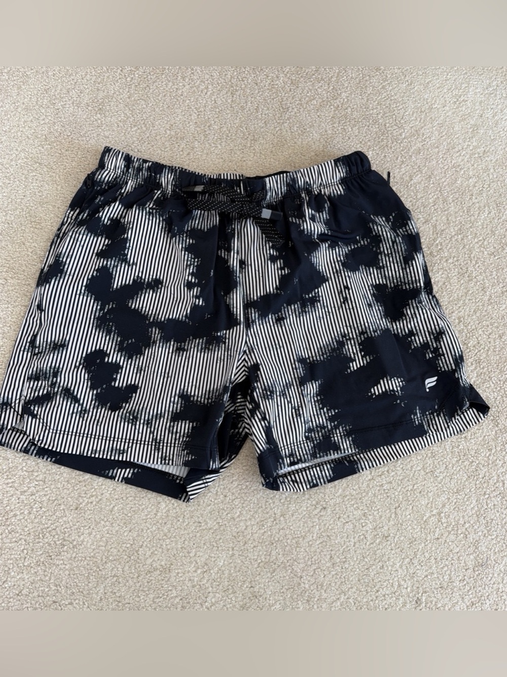 Fabletics The One Lined Gym Shorts Men’s Size M Black Static Stripe Drawstring